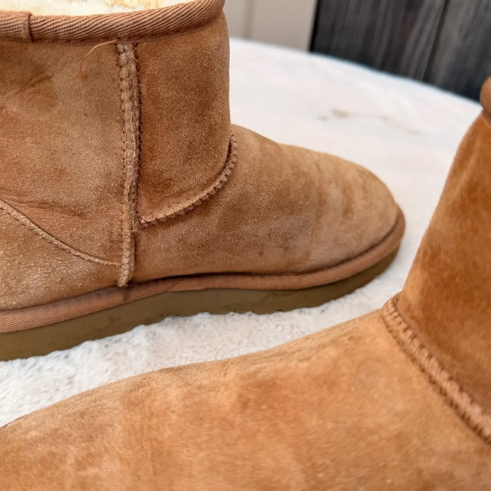 UGG Classic II Mini Boots - Primary Image Women's UGG Classic II Size 7